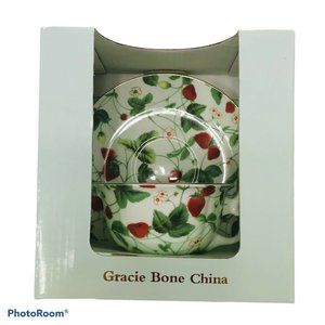 Gracie Bone China Strawberry Vine Tea Cup Set NIB